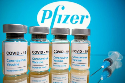 Estudo aponta que vacina da Pfizer conseguiu neutralizar três variantes do coronavírus