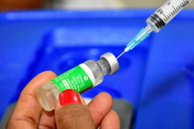 Agência afirma que Instituto Serum vai atrasar envio de vacinas da AstraZeneca para o Brasil