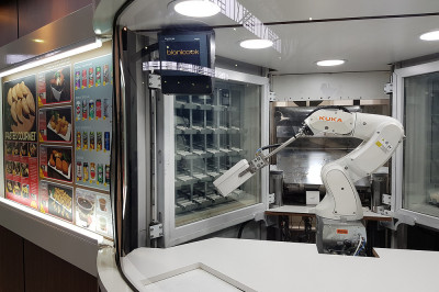 A lanchonete fast-food que trocou funcionários por robôs no Brasil