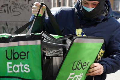 Uber Eats vai permitir fazer compras em mais de uma loja com uma só entrega