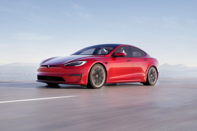 Tesla vai pagar R$ 7,8 milhões a donos de Model S por reduzir a capacidade da bateria dos carros