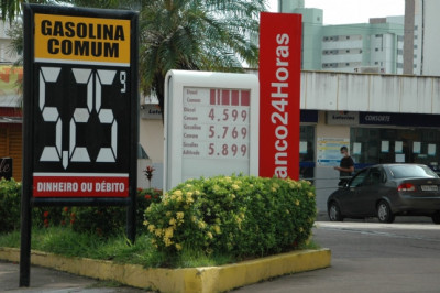 Pela sétima semana seguida preço da gasolina sobe no Brasil