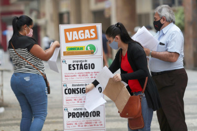 Brasil deve permanecer com a 4ª maior taxa de desemprego do G20 até 2028