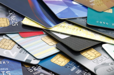 Juro do rotativo do cartão de crédito sobe para 447,7% ao ano em abril
