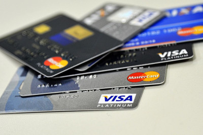 Governo vai lançar medidas para cortar juros do cartão de crédito