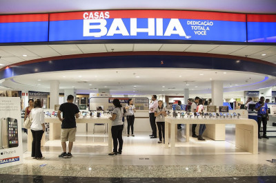 Casas Bahia anuncia fechamento de até 100 lojas e corte de funcionários