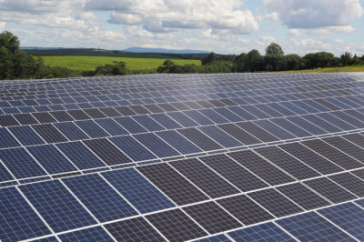 Brasil bate recorde em produção de energia solar