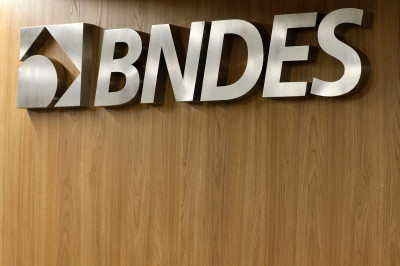 Lucro líquido do BNDES cai 5% em 2023