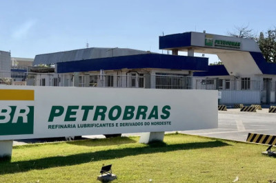 Petrobras pode rever decisão de não pagar parte dos dividendos extraordinários