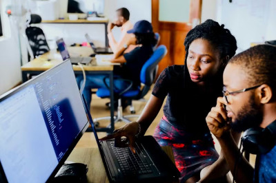 Febraban Educação oferece curso gratuito de tecnologia para mulheres e pessoas negras