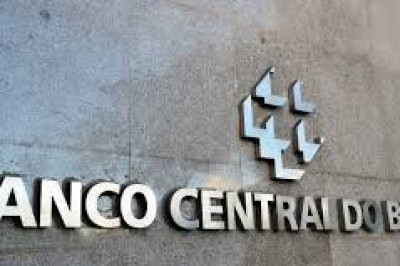  Banco Central anuncia alterações para resgates acima de  R$ 100 de fundos em contas considerados 