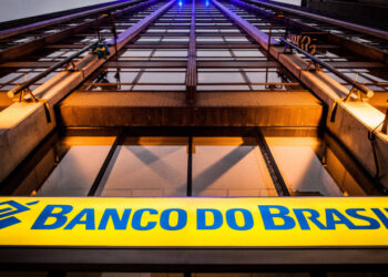 Agências bancárias só reabrem na quarta-feira (17)