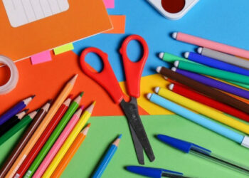 Economista dá dicas sobre como gastar menos na compra do material escolar