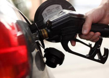 Proposta de Bolsonaro sobre ICMS de combustíveis é contestada por tributaristas