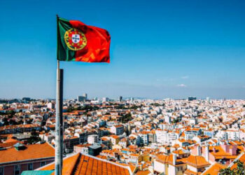 Universidade em Portugal tem bolsas para graduação e pós-graduação