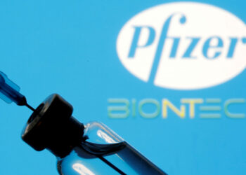 Vacina da Pfizer é a 1ª a obter registro definitivo no Brasil