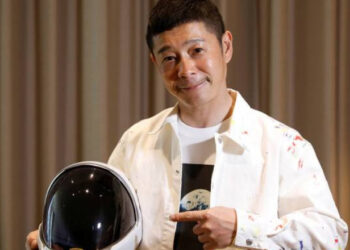 Milionário japonês oferece oito vagas para viagem ao redor da Lua