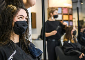 Amazon abre salão de beleza com realidade aumentada e QR Code