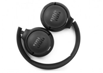 JBL lança fone Bluetooth com bateria de até 40 horas