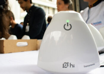 Laboratório portátil utiliza inteligência artificial para fazer exame de sangue em minutos