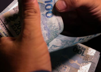 Brasileiros já pagaram mais de R$ 1 trilhão em impostos este ano