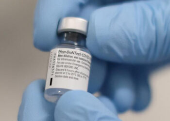 Ministro diz que há negociação com a Pfizer por mais 100 milhões de doses