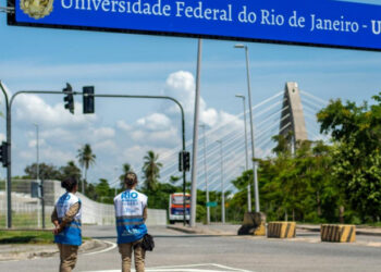 Orçamento do MEC para as universidades federais cai 37%