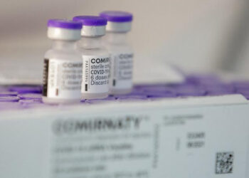 Vacina da Pfizer funciona contra variantes do coronavírus, garante fabricante