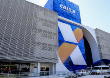 Caixa anuncia contratação de 10 mil novos funcionários