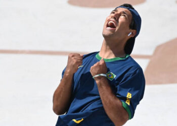 Kelvin Hoefler conquista a primeira medalha para o Brasil em Tóquio