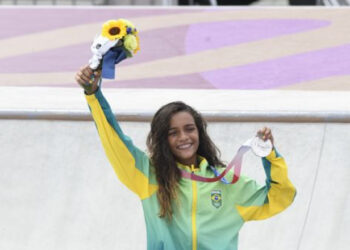 Maranhense Rayssa Leal é prata no Skate