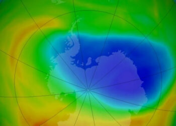 Buraco na camada de ozônio está maior que a Antártida