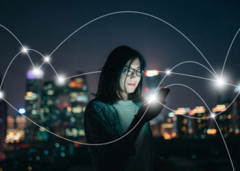 Empresa oferece 15 mil bolsas para formar desenvolvedores