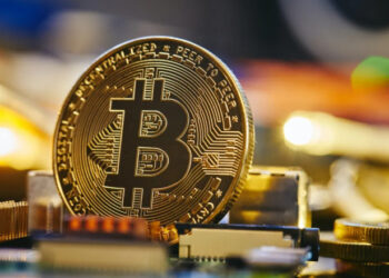 Mulher cai no “golpe do amor” e perde R$ 1 milhão em Bitcoin para criminoso