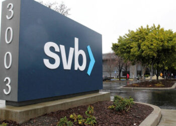 Criptomoeda USDC perde paridade com dólar após colapso do banco SVB