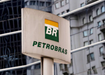 Petrobras pode ser acionada na Justiça por suspender mais de US$ 2 bi em venda de ativos