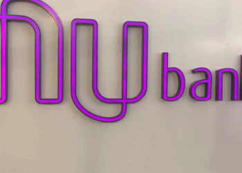 Nubank ultrapassa ‘bancão’ e é a quarta maior financeira do país