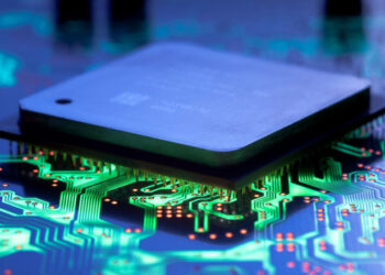 Qual a importância da Lei de Moore no mercado de tecnologia