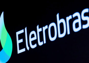 Eletrobras suspende plano de demissões