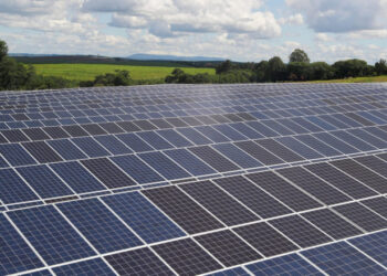 Brasil bate recorde em produção de energia solar