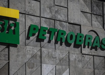 Petrobras bate recorde de processamento de gás natural do pré-sal em setembro