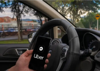Uber vai pagar até R$ 1 mil para motoristas do Brasil bem avaliados