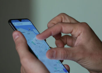 Celular Seguro: veja como baixar app e bloquear celular roubado