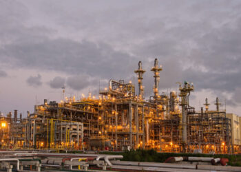 Petrobras afirma que ampliação na refinaria de Pernambuco vai gerar 30 mil empregos