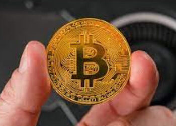 Bitcoin crava nova máxima após recorde de entradas em ETFs