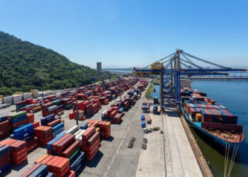 Brasil registra superávit de US$ 2 bilhões na balança comercial da 4ª semana de março