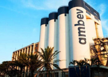 JPMorgan posiciona Ambev (ABEV3) em neutra após balanço