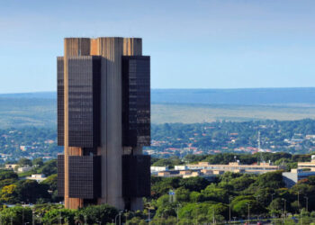 Boletim Focus projeta aumento para inflação e Selic