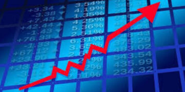 Ibovespa sobe apesar de pressões fiscais, discursos de Lula e dados de inflação