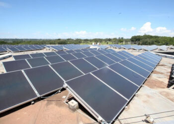 O crescimento exponencial da energia solar vai mudar o mundo